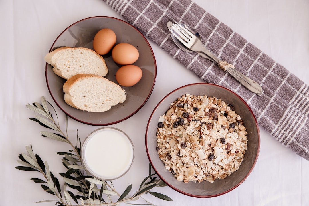 protein-rich food elderly diet muscle recovery nutrition